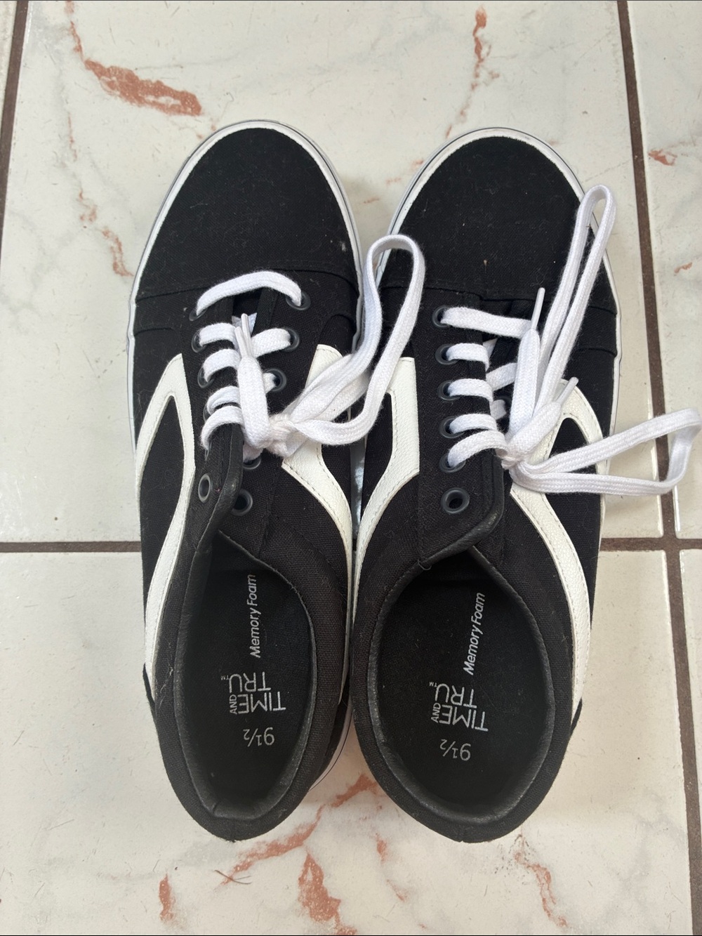 Time and Tru Black and White Women's Sneakers